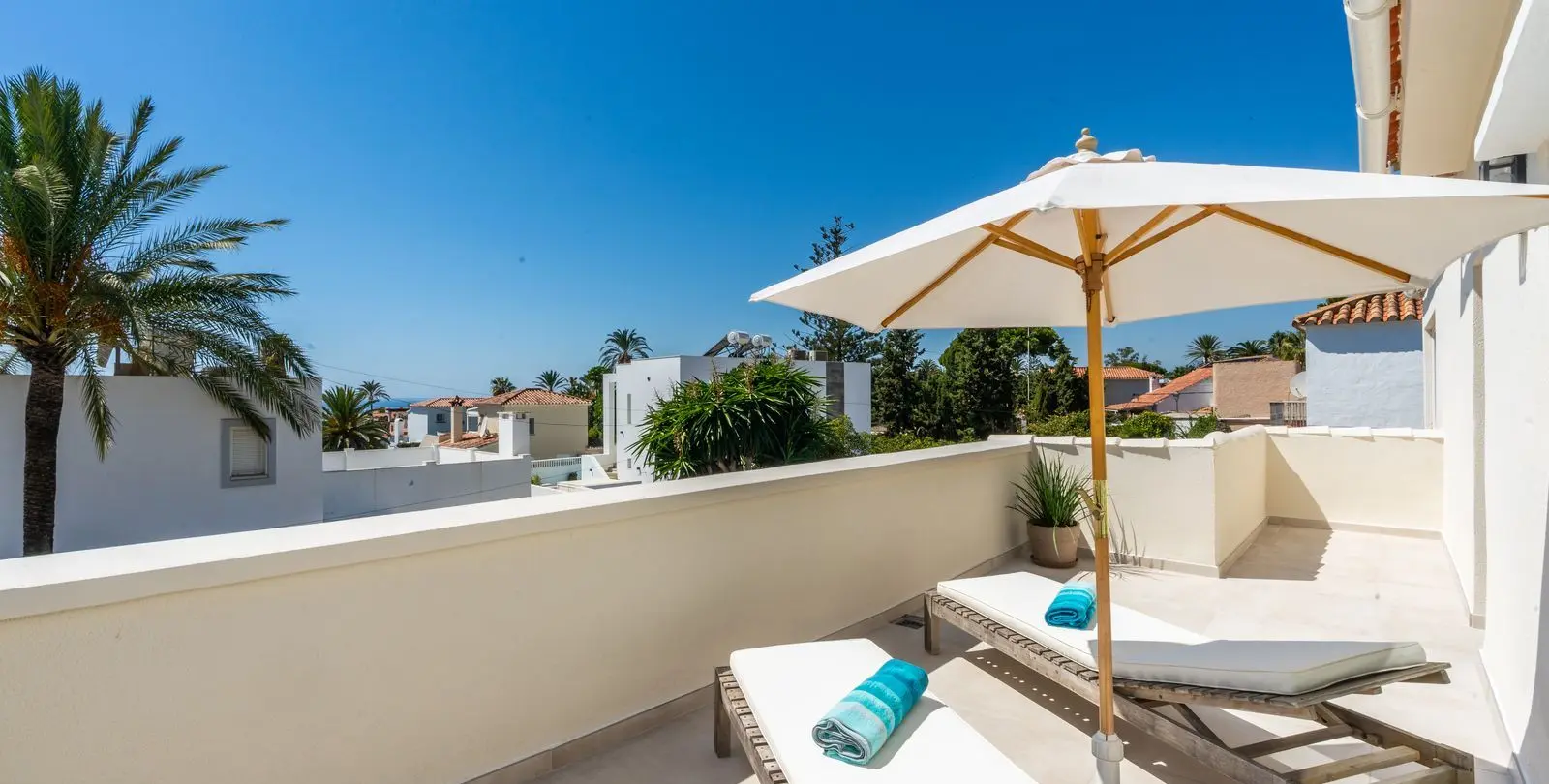 Venta de villa independiente en Marbesa 24