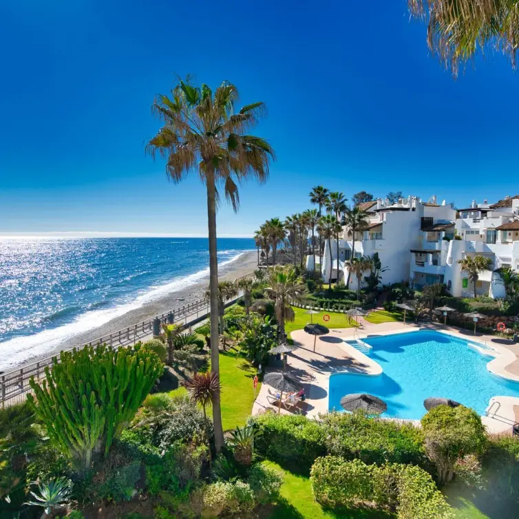 Venta de ático dúplex en Puerto Banús