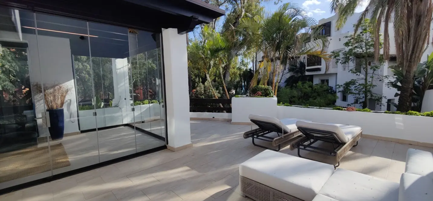 Venta de ático dúplex en Puerto Banús 1