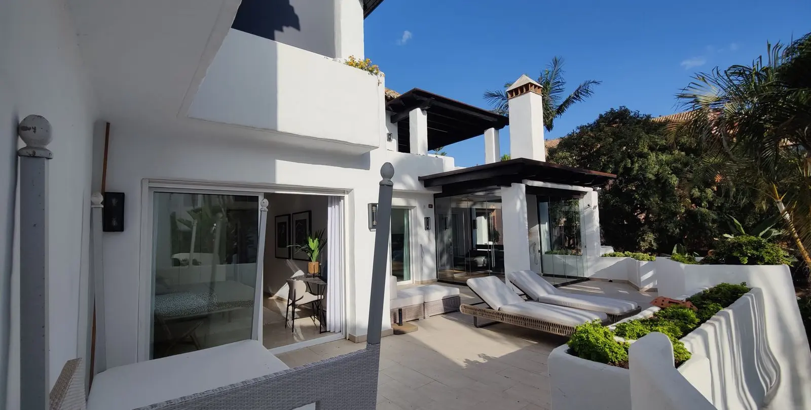 Sale of penthouse duplex in Puerto Banús 3