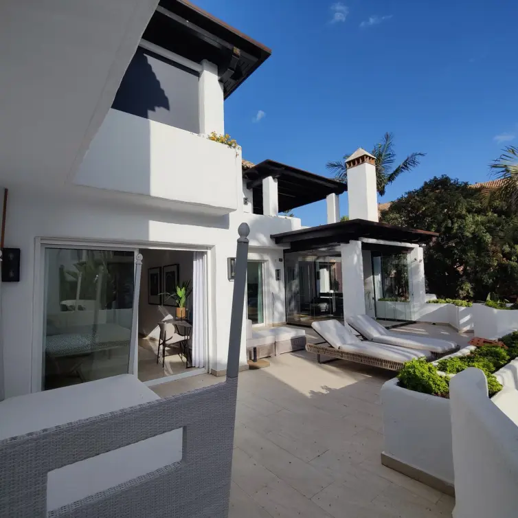 Venta de ático dúplex en Puerto Banús