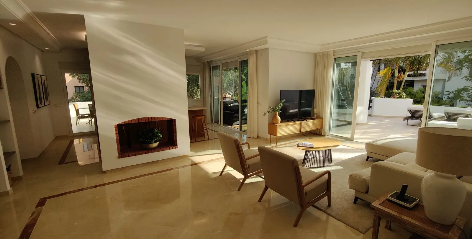 Sale of penthouse duplex in Puerto Banús 5