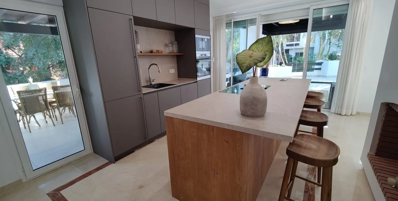 Sale of penthouse duplex in Puerto Banús 7