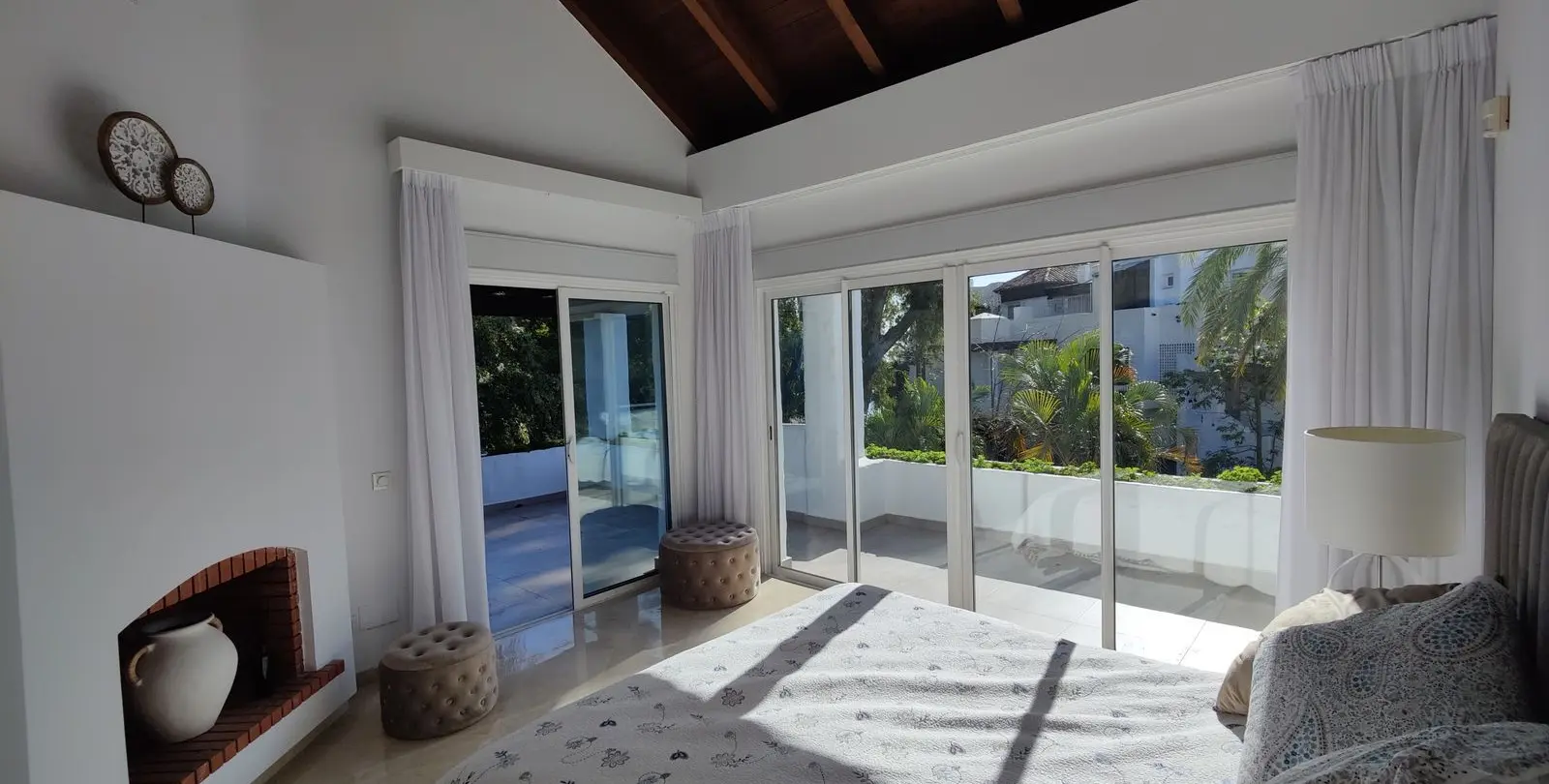Sale of penthouse duplex in Puerto Banús 10