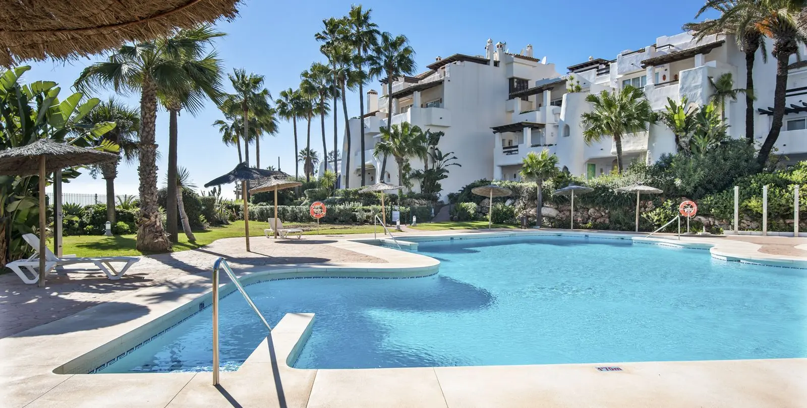 Sale of penthouse duplex in Puerto Banús 29