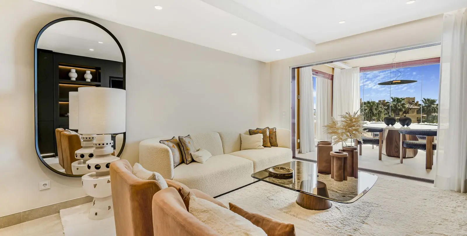 Продажа апартаментов на среднем этаже в Estepona 4