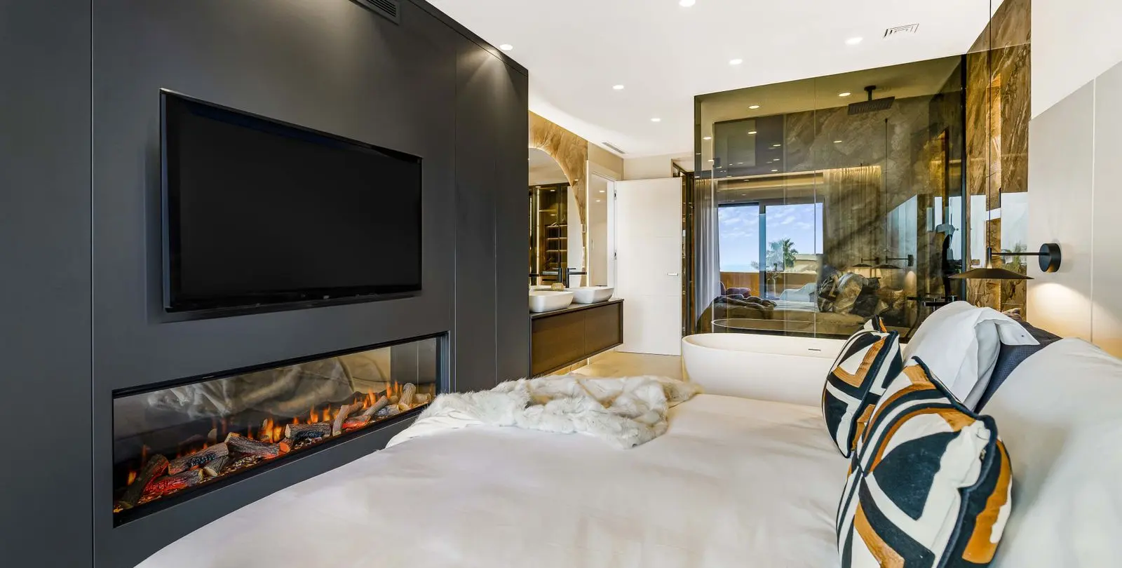 Продажа апартаментов на среднем этаже в Estepona 10