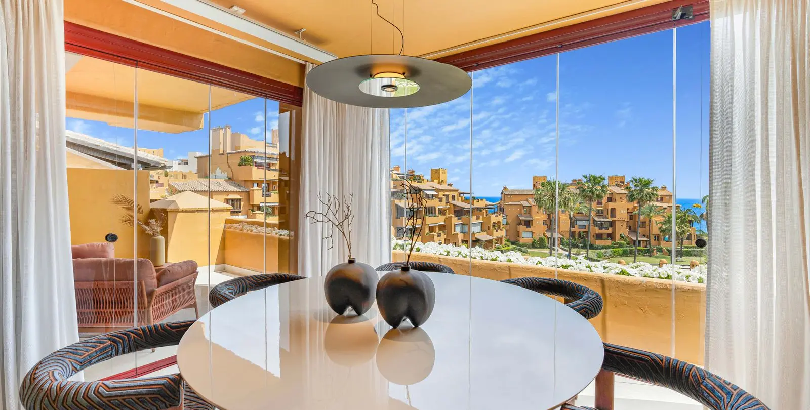Продажа апартаментов на среднем этаже в Estepona 15