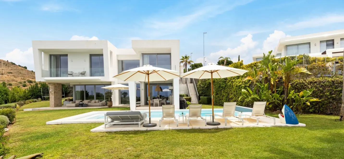 Venta de villa independiente en Santa Clara 1