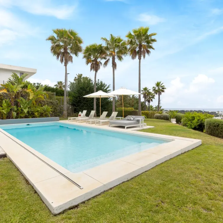 Venta de villa independiente en Santa Clara