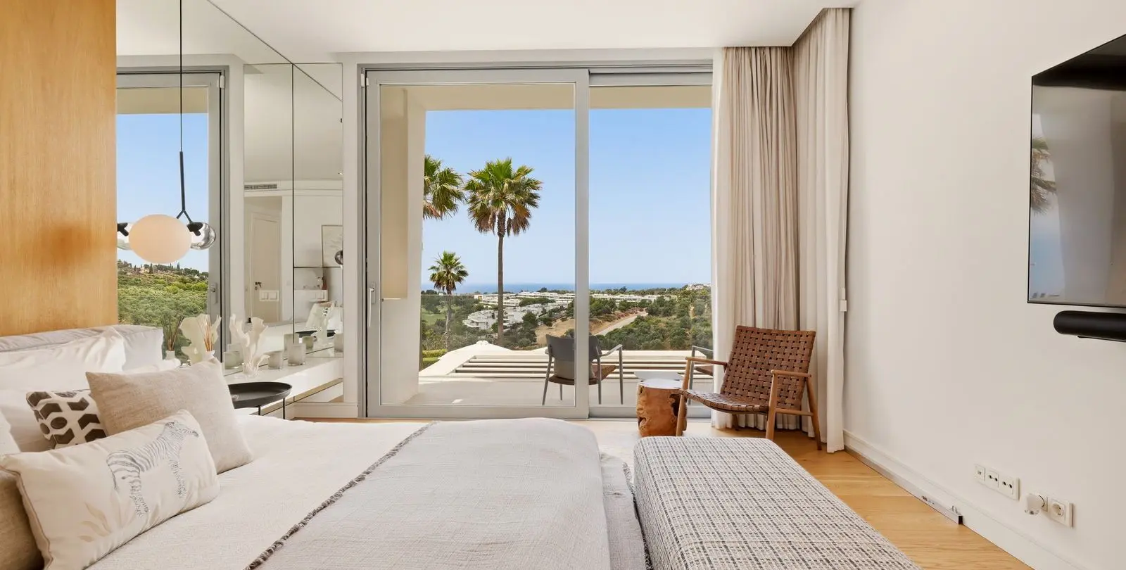 Venta de villa independiente en Santa Clara 11