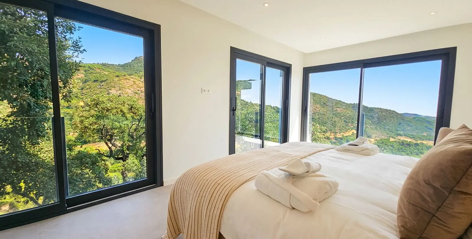 Sale of detached villa in Benahavís 7