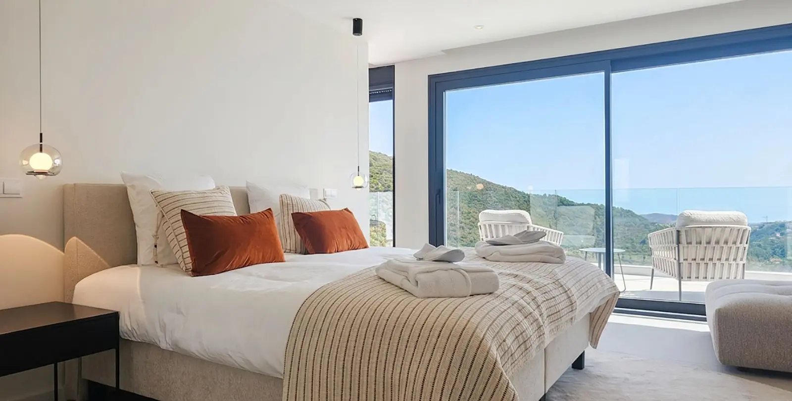 Sale of detached villa in Benahavís 11
