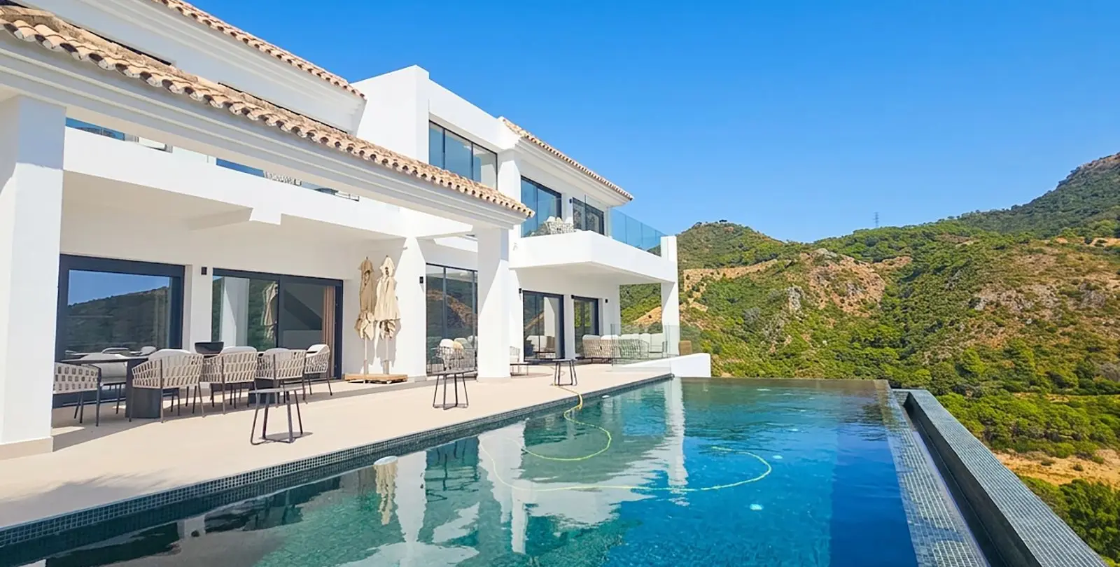 Sale of detached villa in Benahavís 25