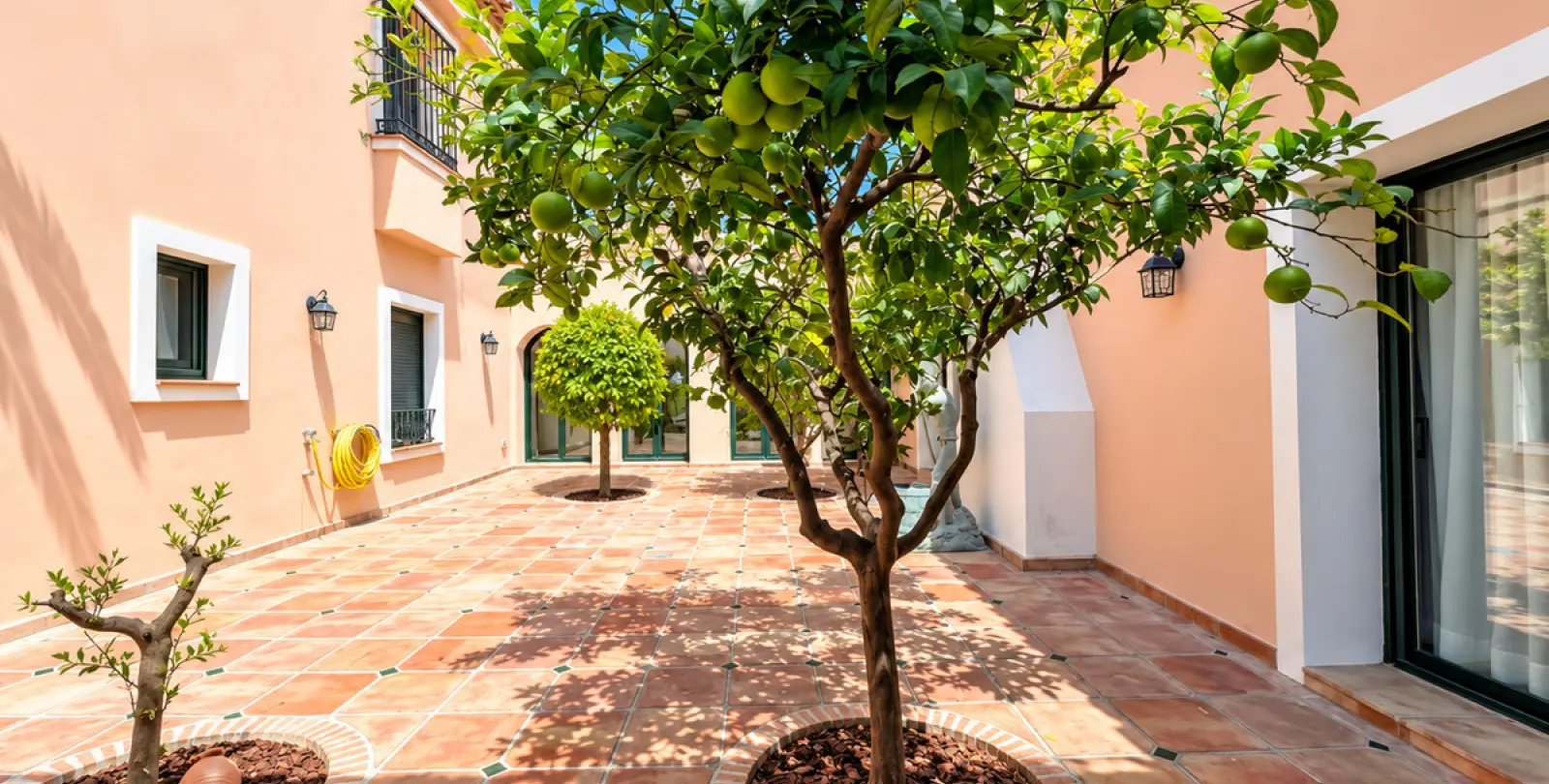 Alquiler a largo plazo de villa independiente en Bahía de Marbella 9
