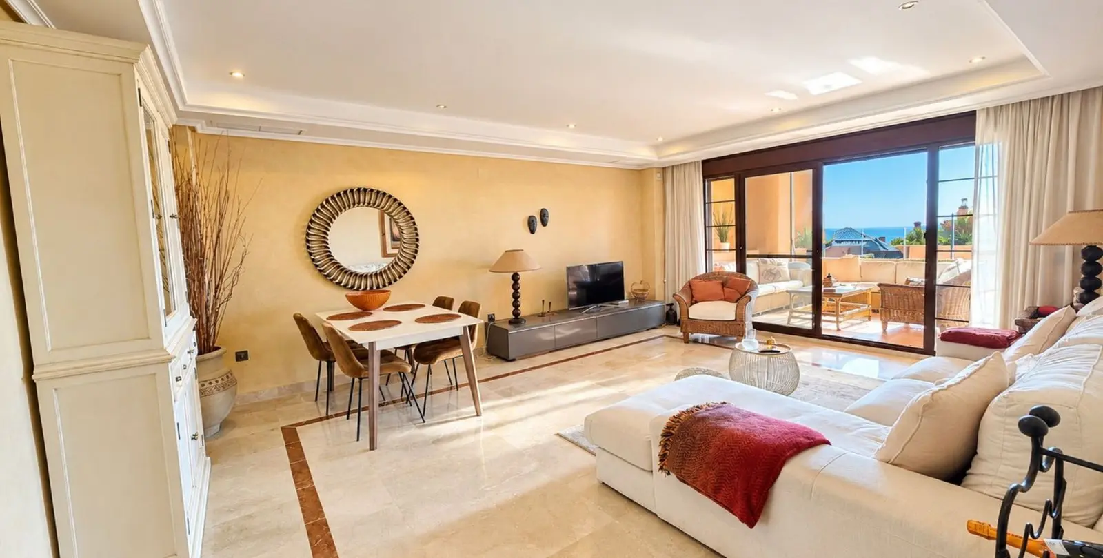 Venta de apartamento en planta baja en La Mairena 2