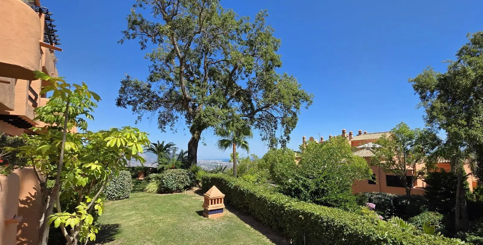 Venta de apartamento en planta baja en La Mairena 12