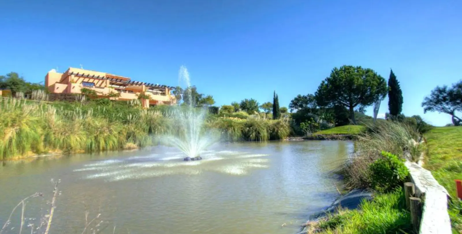 Venta de apartamento en planta baja en La Mairena 24
