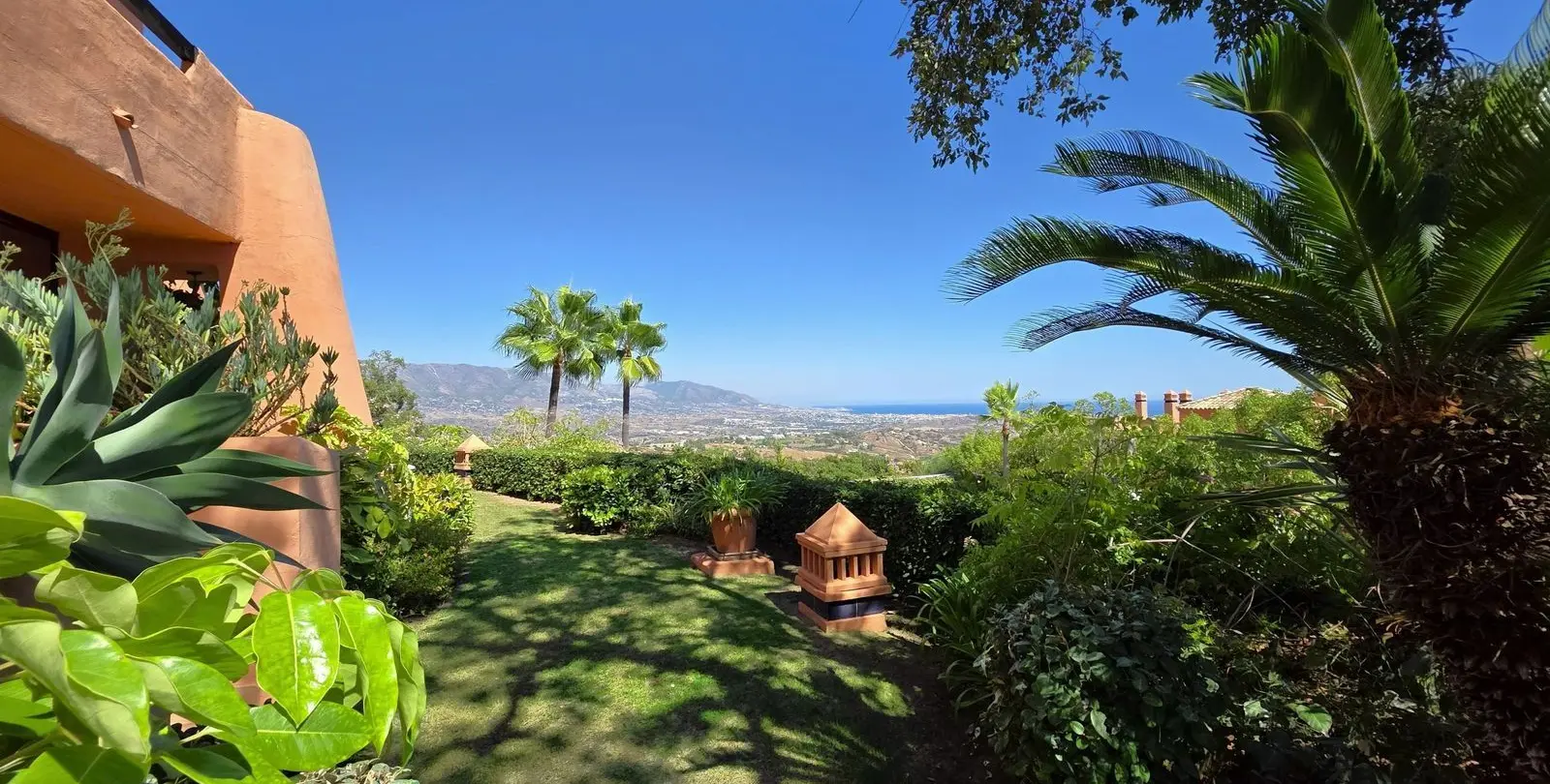 Venta de apartamento en planta baja en La Mairena 34