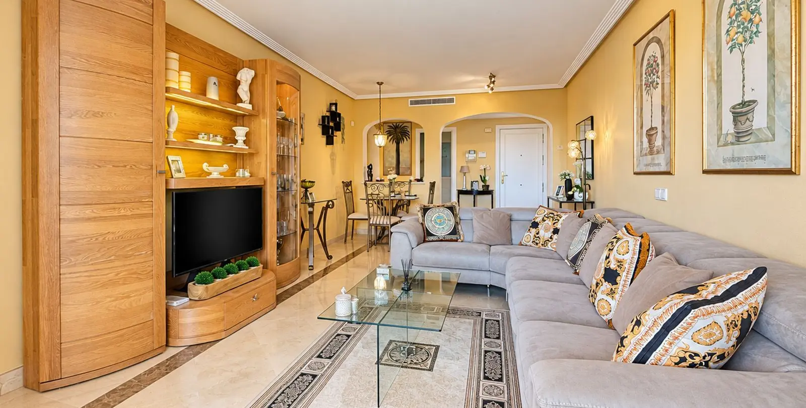 Venta de apartamento en planta baja en Los Arqueros 8