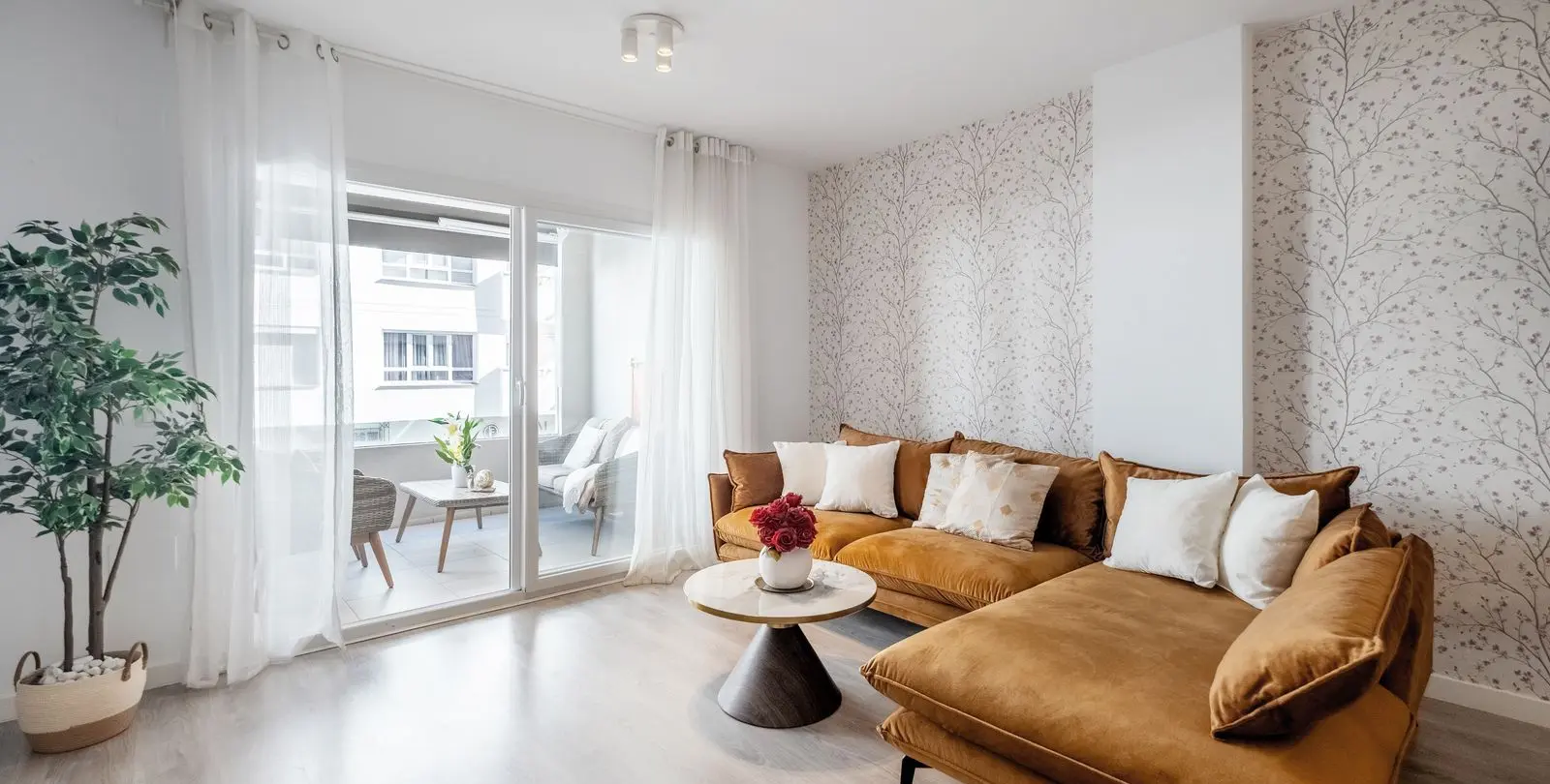 Venta de apartamento en planta media en La Campana 1
