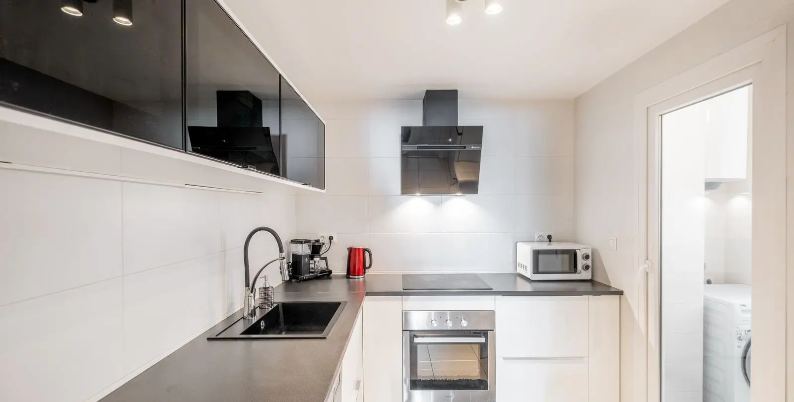 Venta de apartamento en planta media en La Campana 9