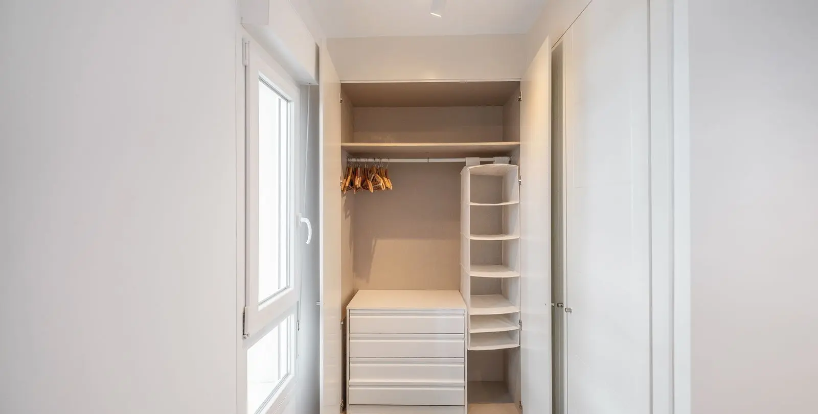 Venta de apartamento en planta media en La Campana 12