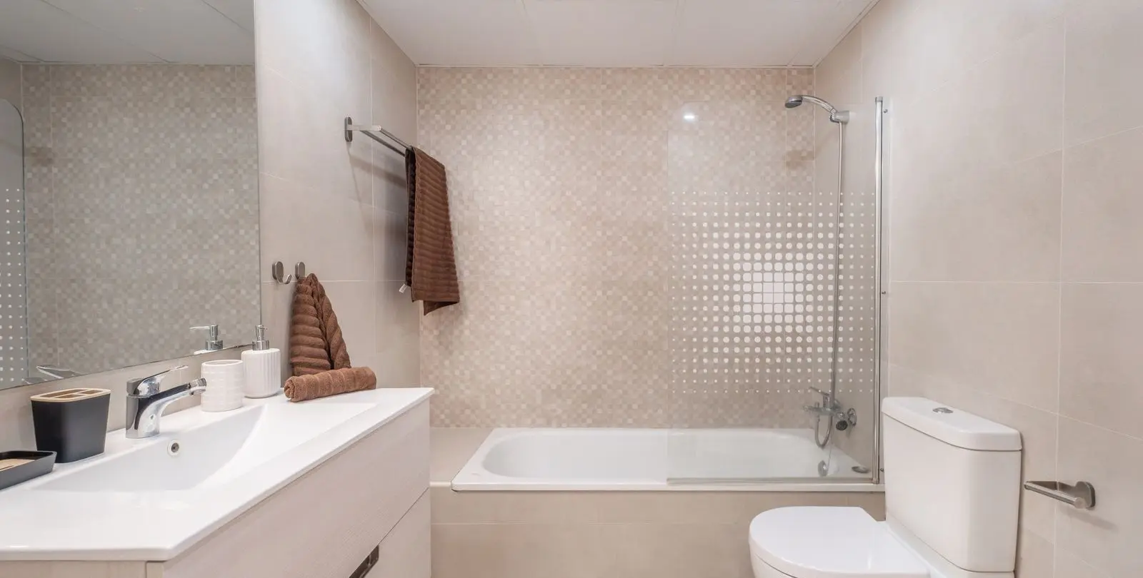 Venta de apartamento en planta media en La Campana 16
