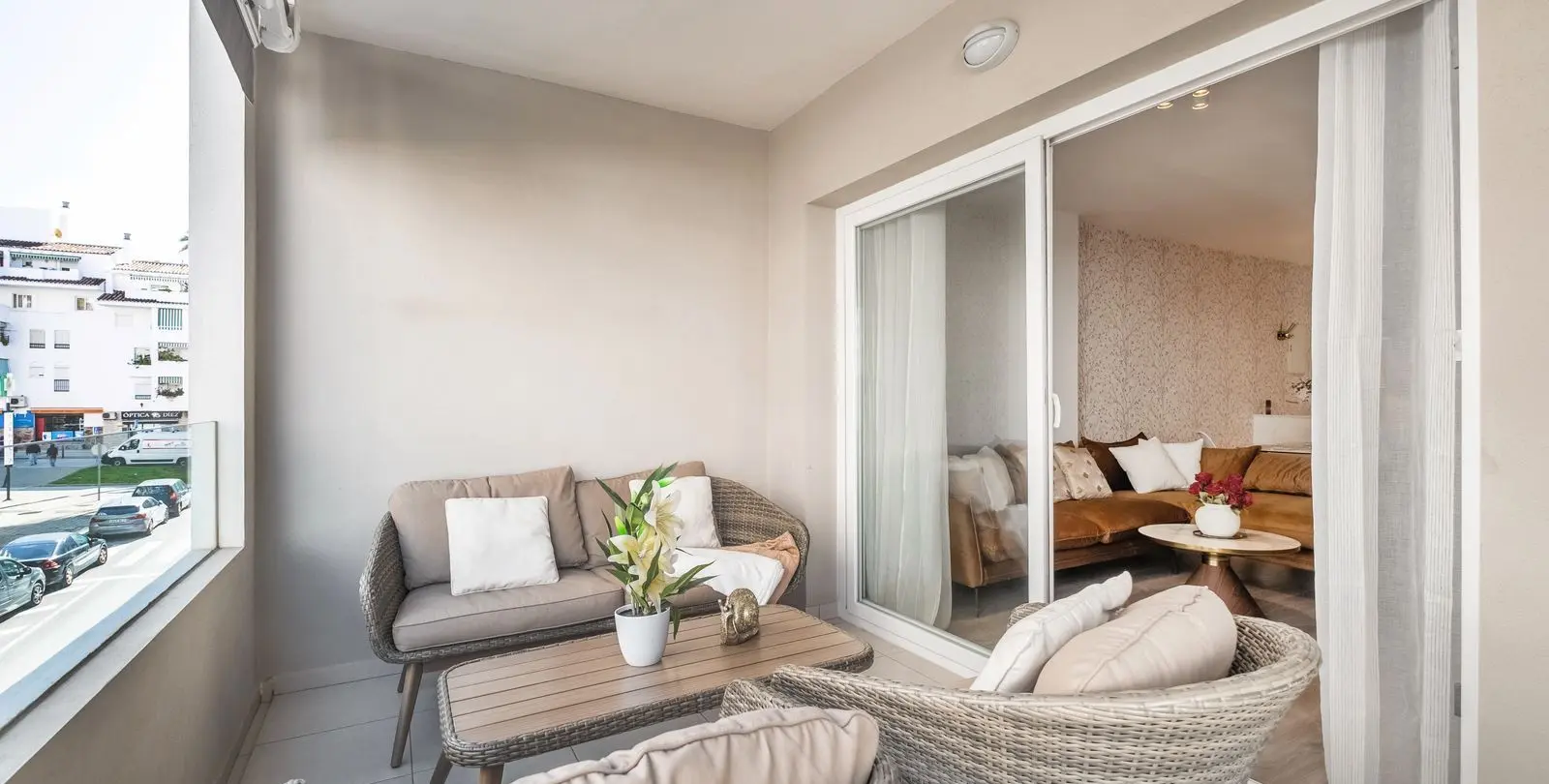 Venta de apartamento en planta media en La Campana 20