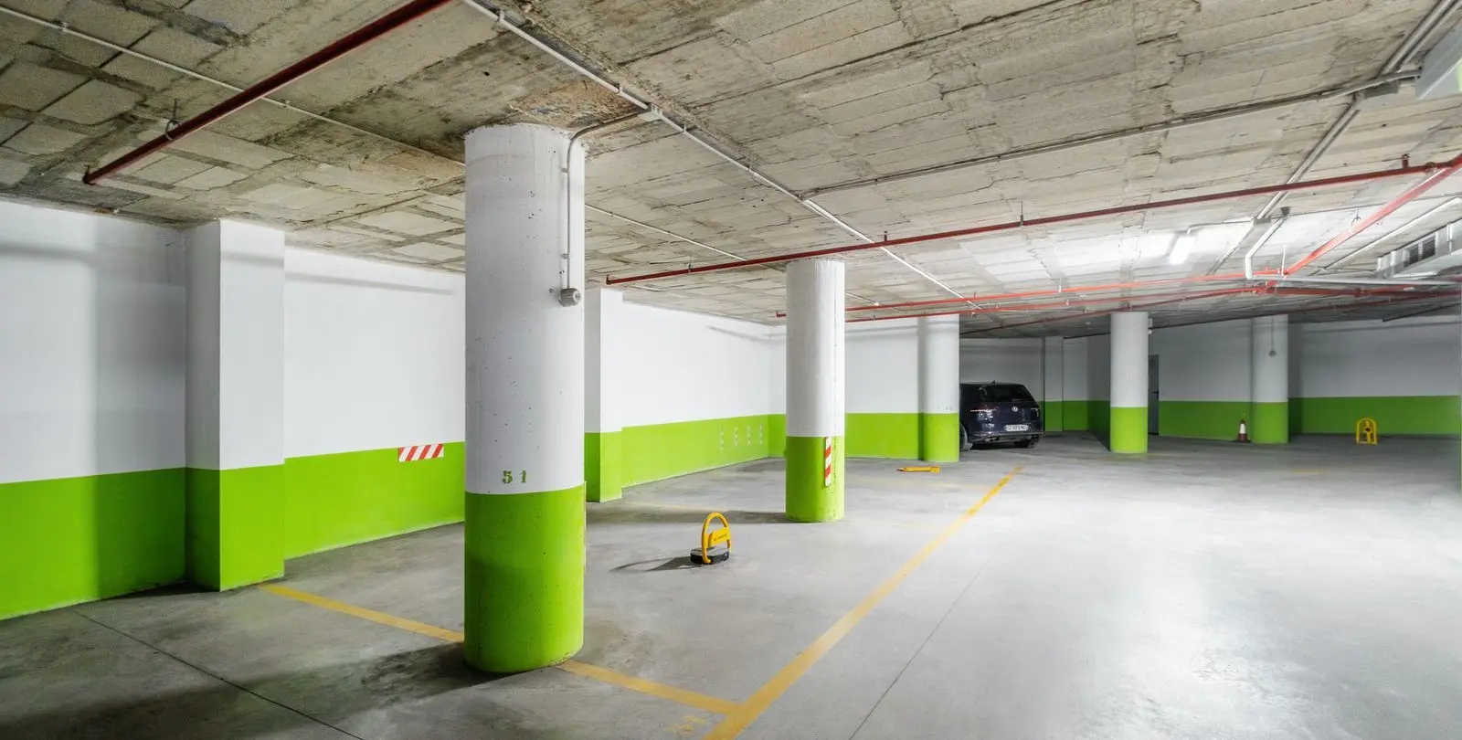 Venta de apartamento en planta media en La Campana 21
