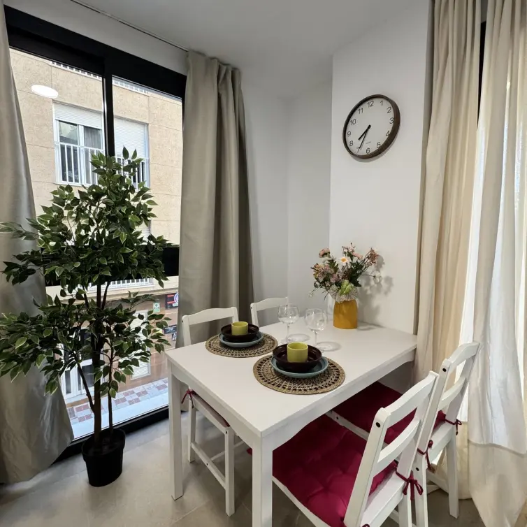 Продажа апартаментов на среднем этаже в Estepona