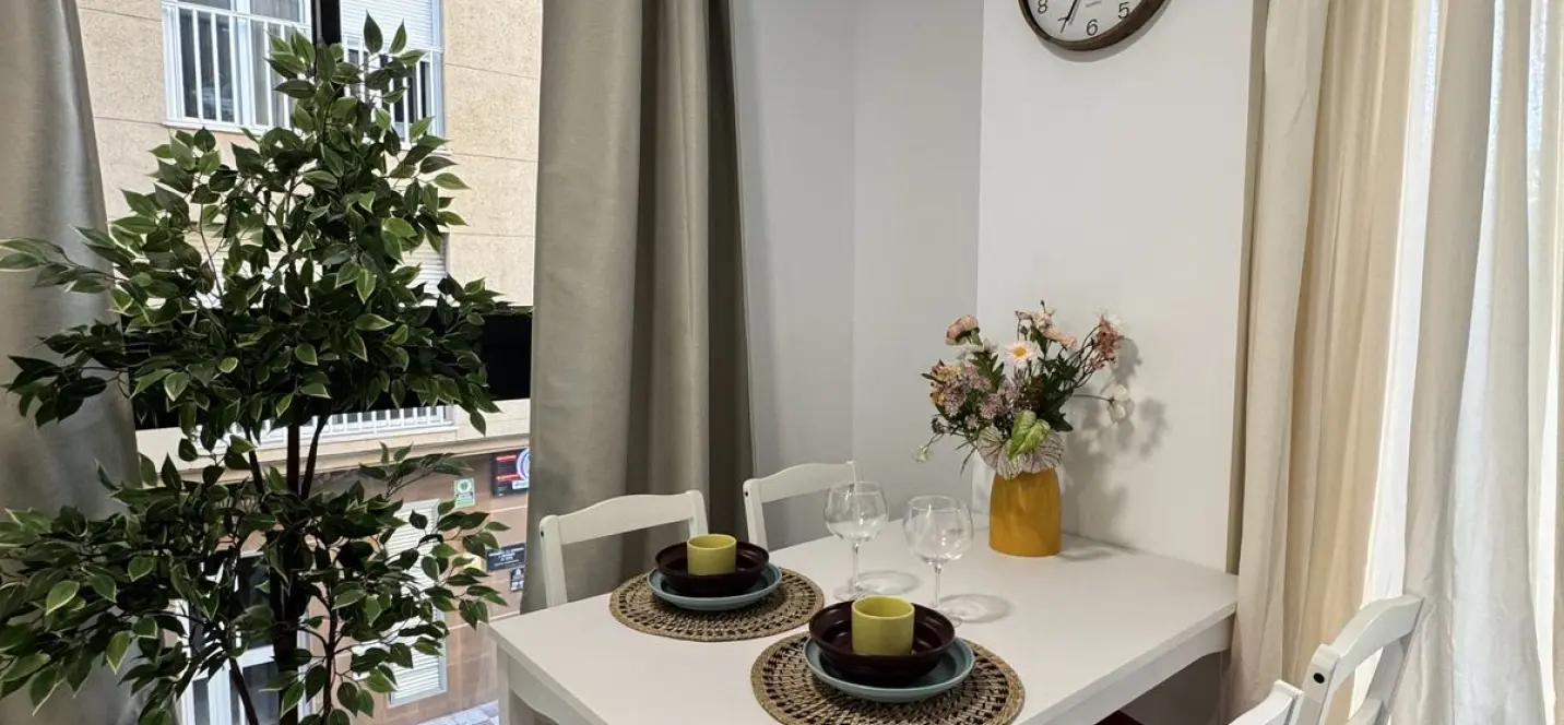 Sale of middle floor apartment in Estepona 0