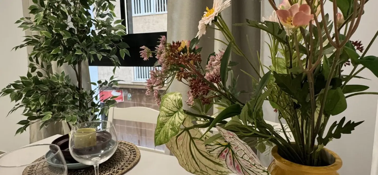 Sale of middle floor apartment in Estepona 1