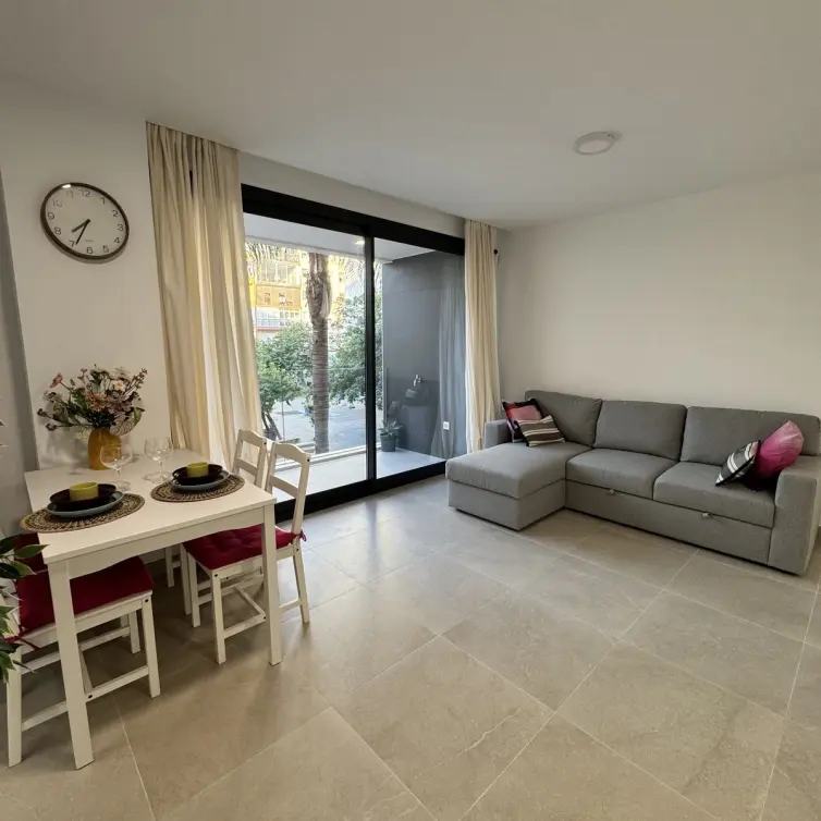 Продажа апартаментов на среднем этаже в Estepona