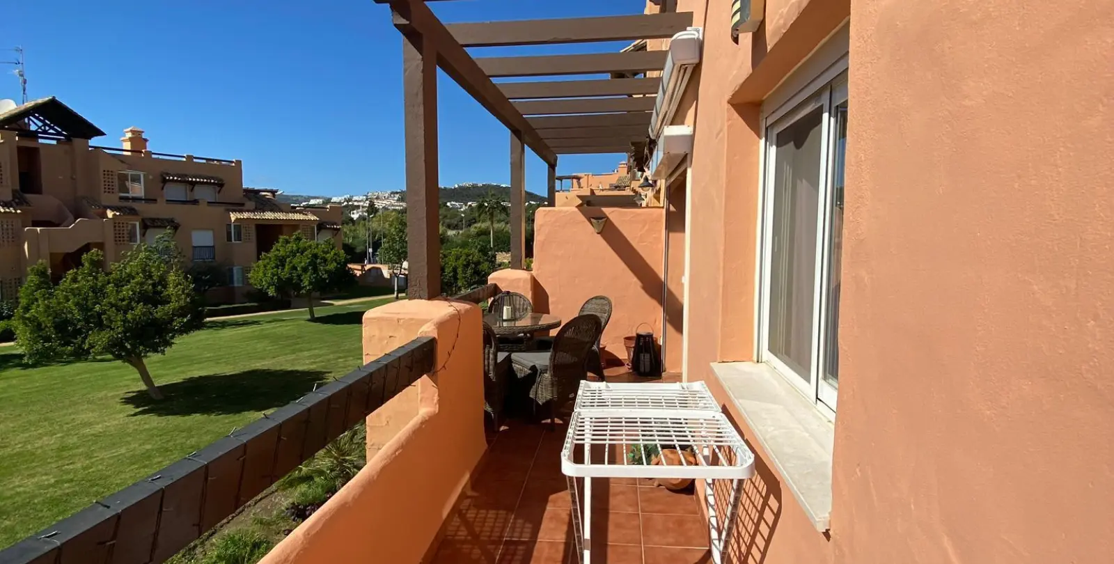 Sale of penthouse in Casares 12