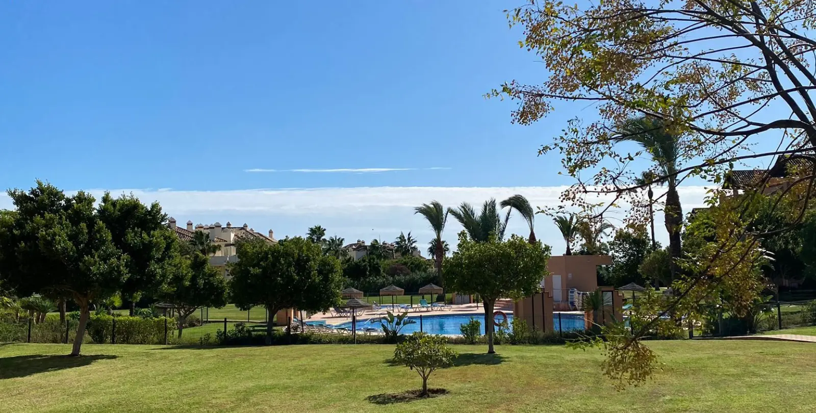 Sale of penthouse in Casares 18