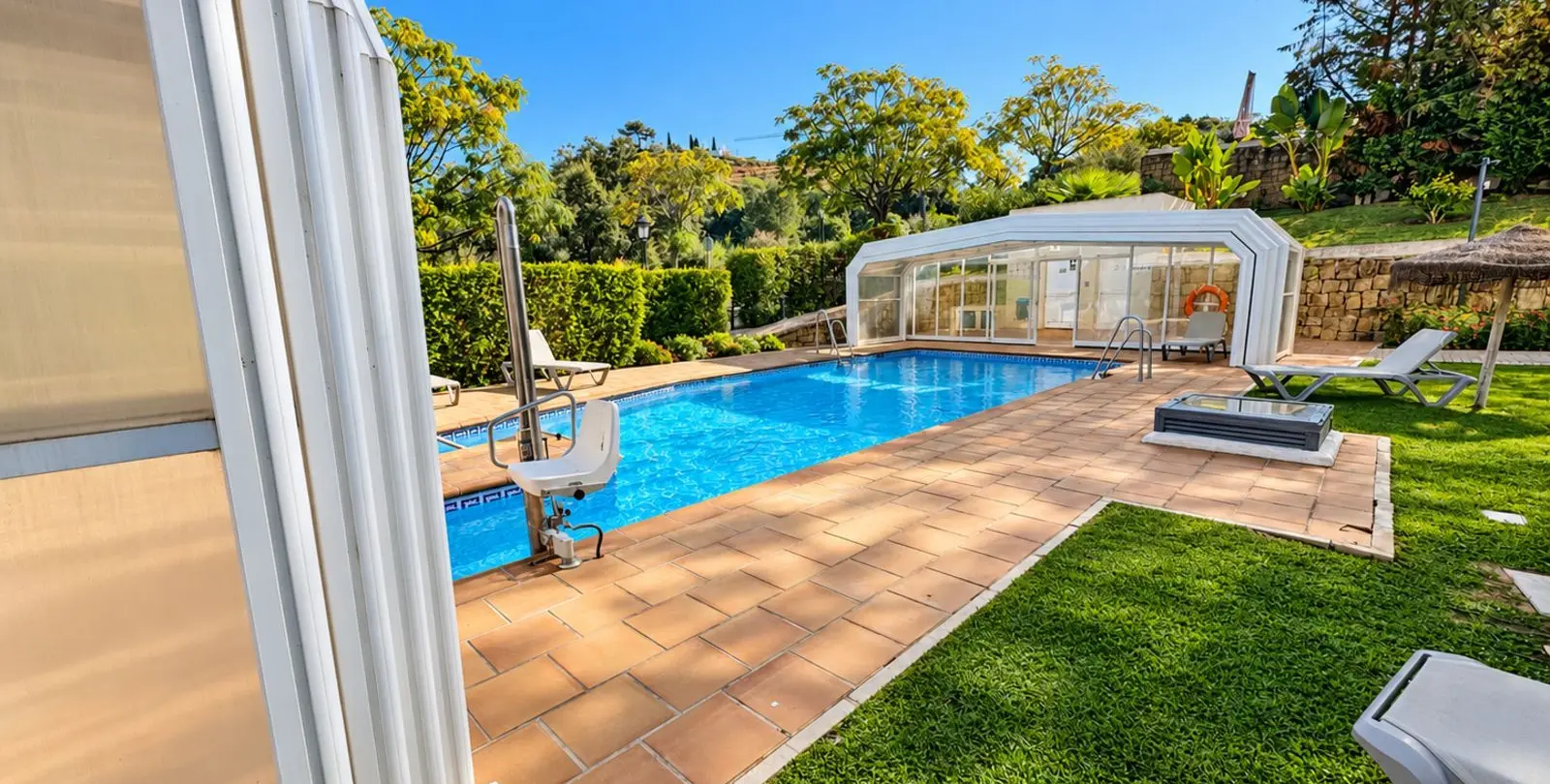 Продажа апартаментов на среднем этаже в Elviria 28