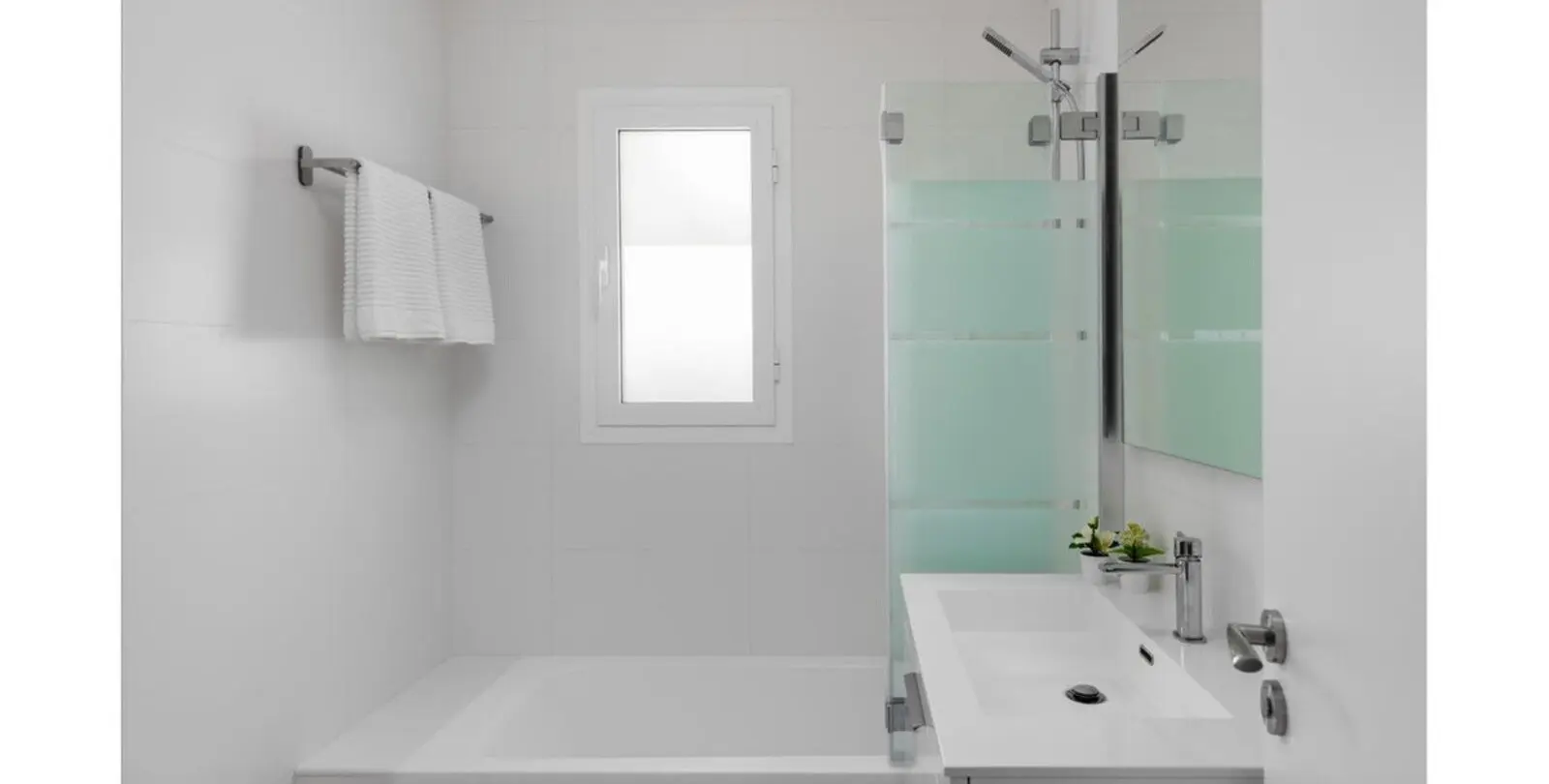 Venta de apartamento en planta media en Estepona 14