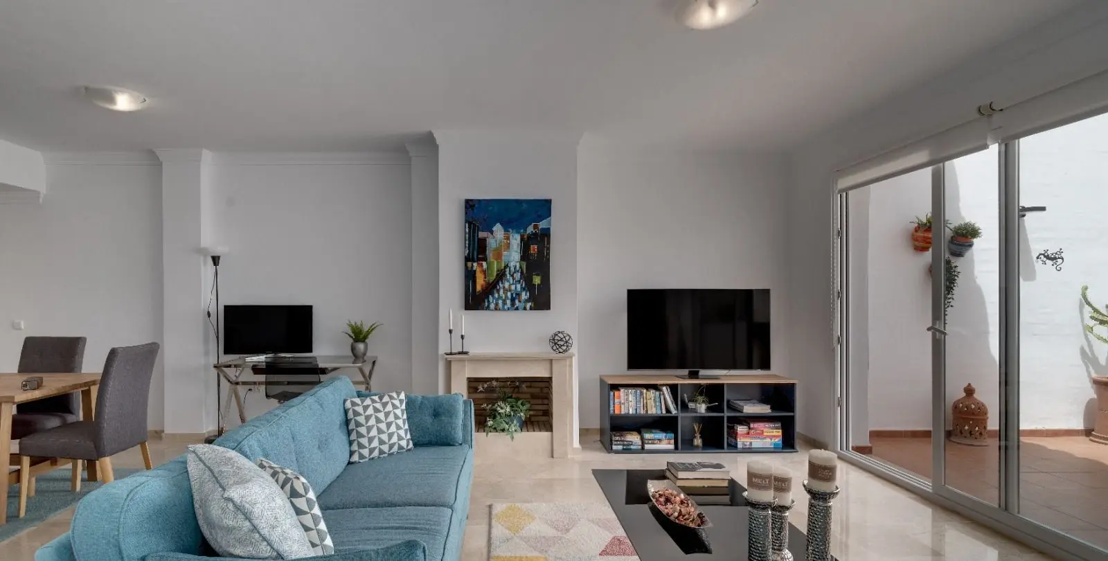 Venta de apartamento en planta media en La Mairena 1