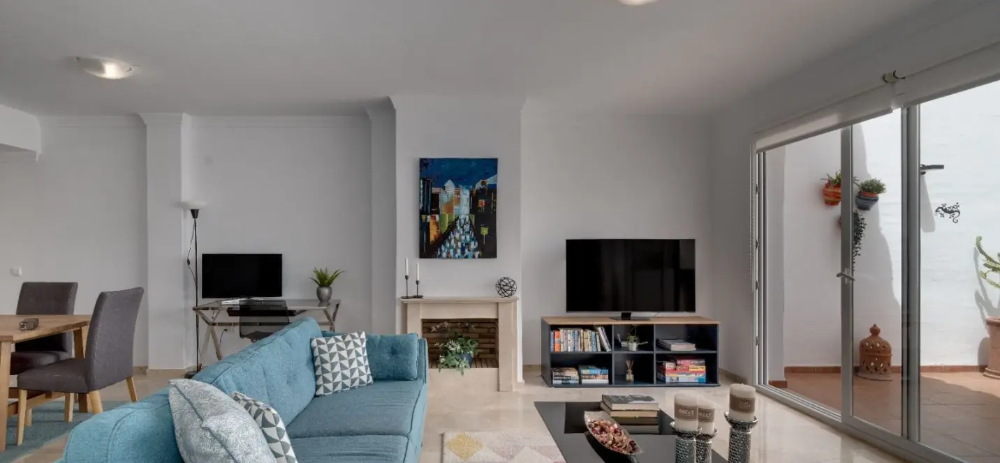 Venta de apartamento en planta media en La Mairena 0