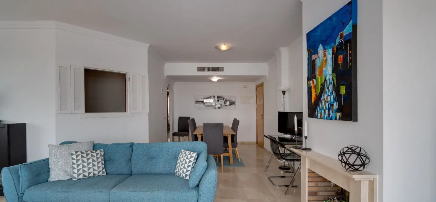 Venta de apartamento en planta media en La Mairena 1