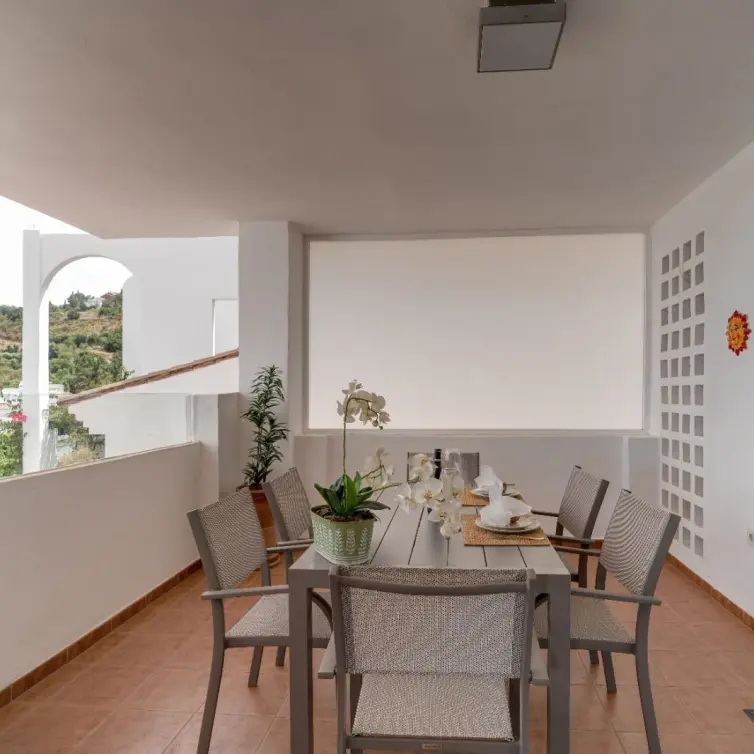 Venta de apartamento en planta media en La Mairena