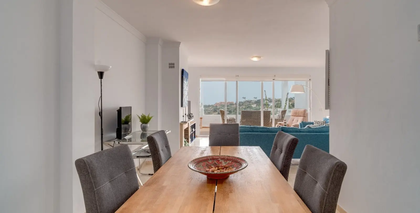 Venta de apartamento en planta media en La Mairena 7