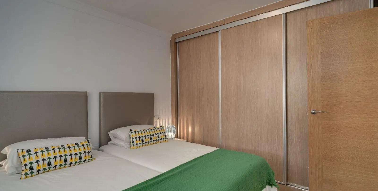 Venta de apartamento en planta media en La Mairena 20