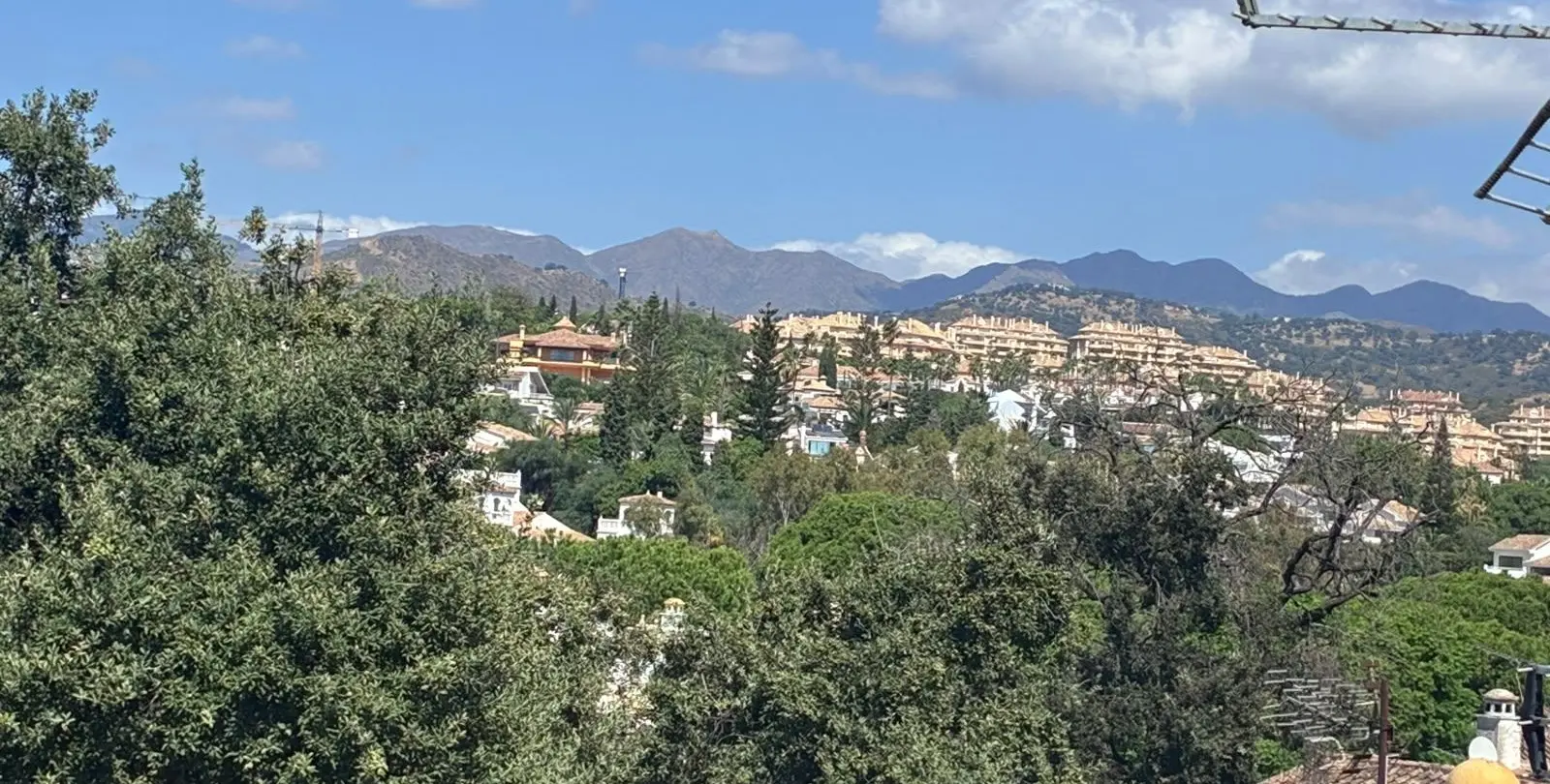 Venta de adosado en Elviria 25