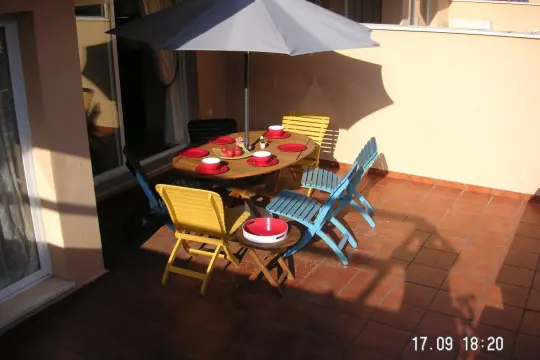 Image 3 thumb