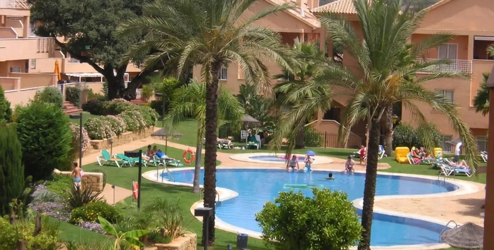 Sale of ground floor apartment in Elviria 1