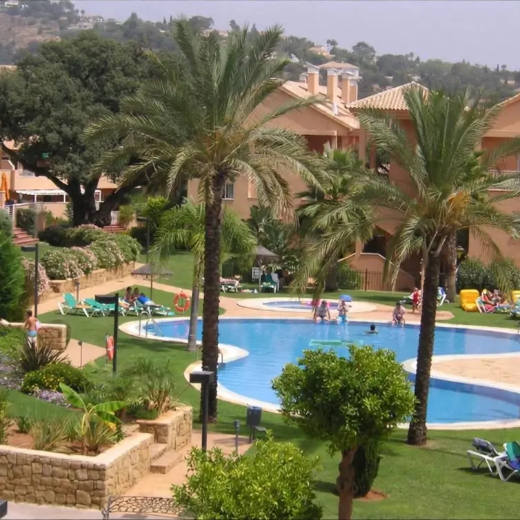 Venta de apartamento en planta baja en Elviria