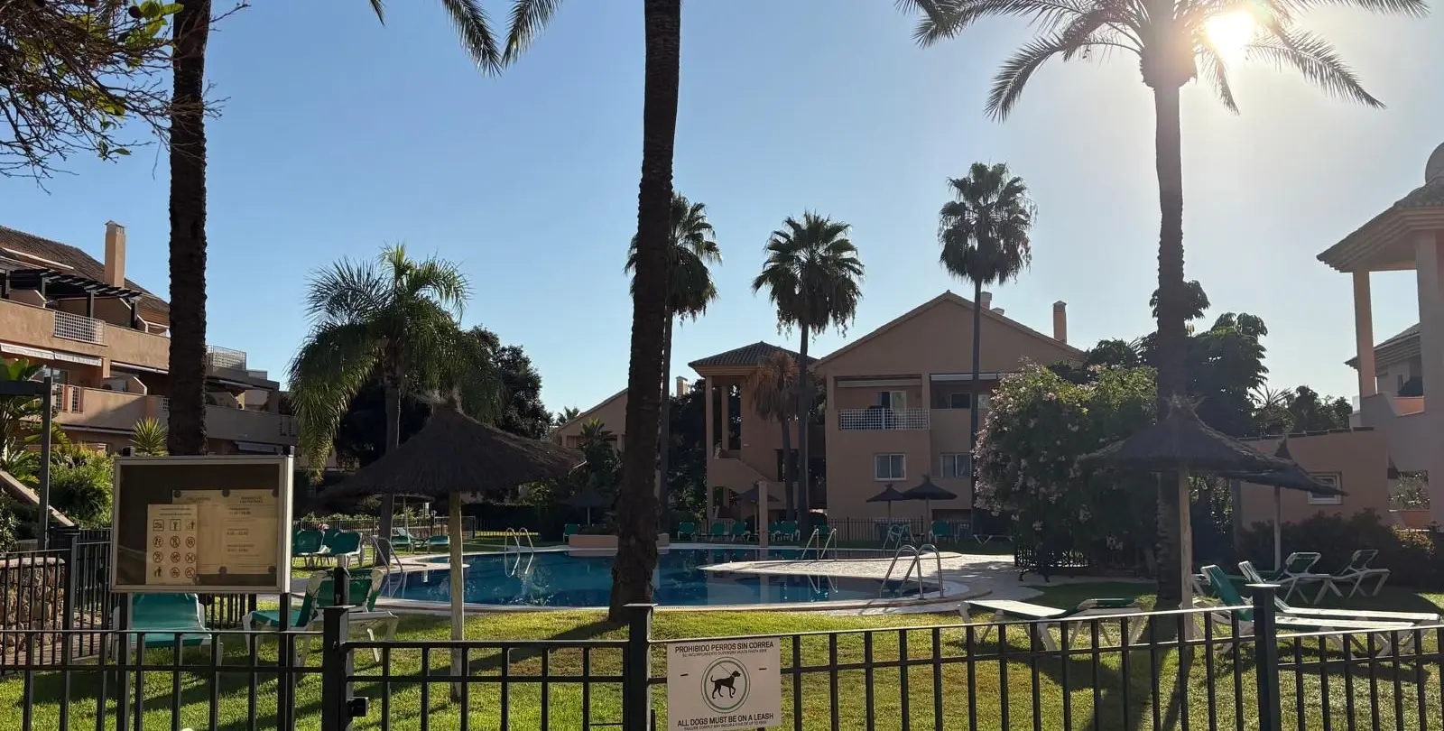 Sale of ground floor apartment in Elviria 3