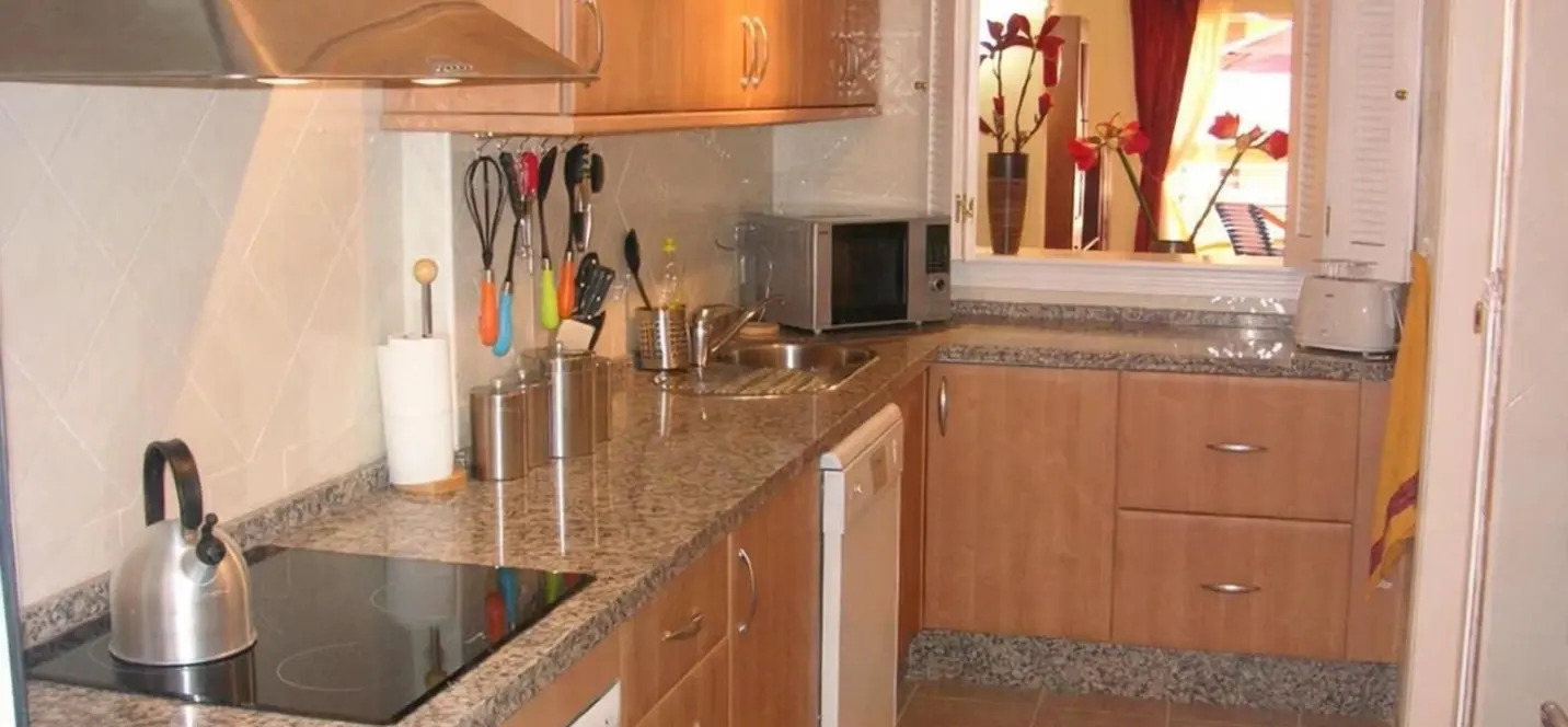 Venta de apartamento en planta baja en Elviria 4